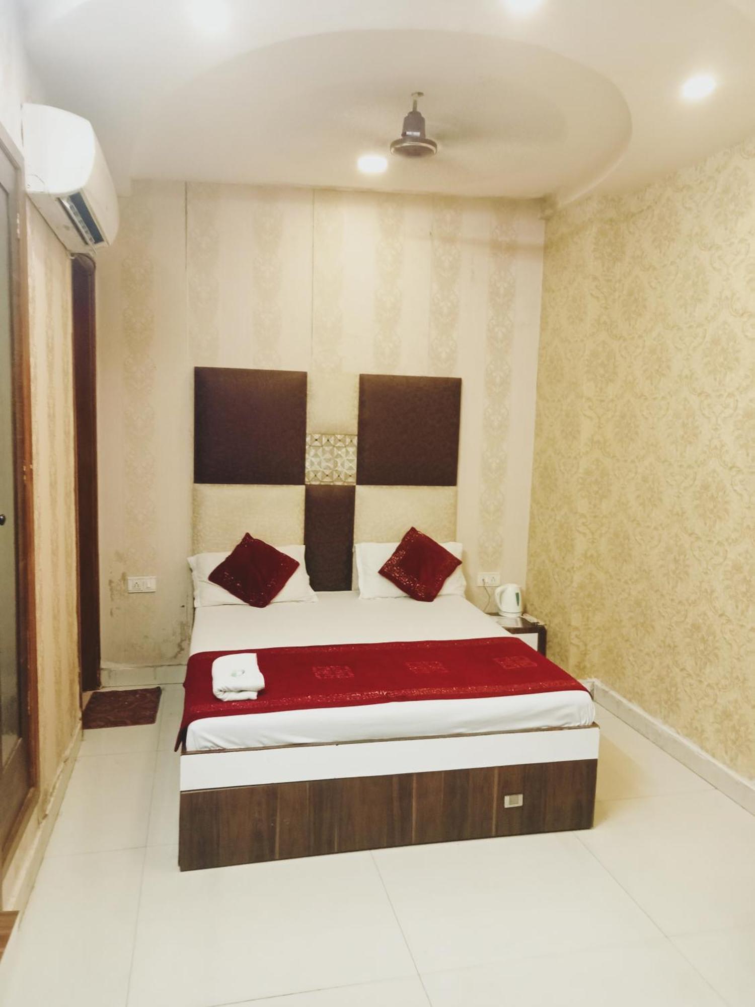 Hotel Robin Inn Amritsar Quarto foto